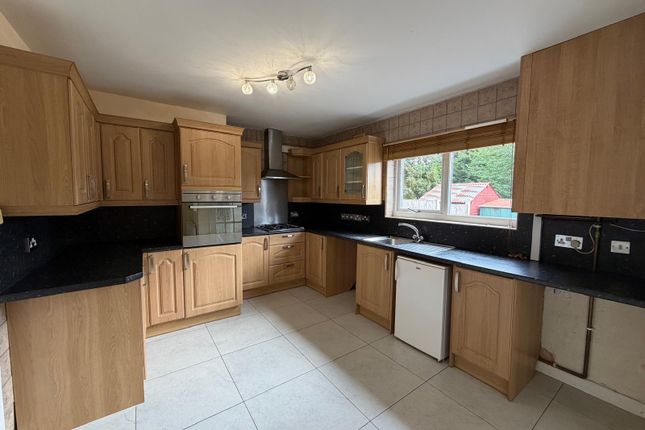 65, COVENTRY photo 2