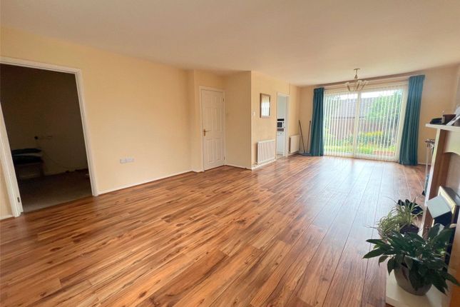 12, Longfellow Close, Haverfordwest photo 4