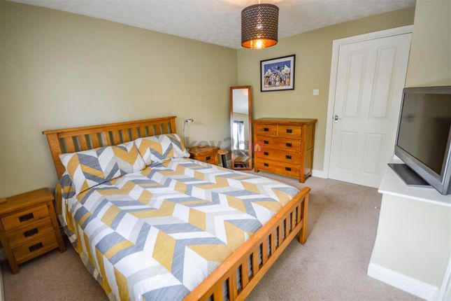 119, Deepwell Avenue, Sheffield photo 3
