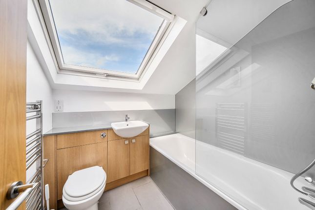 64D, Hanley Road, London photo 4
