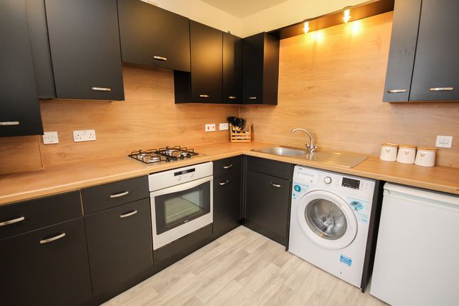 Burnvale Place, Livingston, West Lothian photo 5