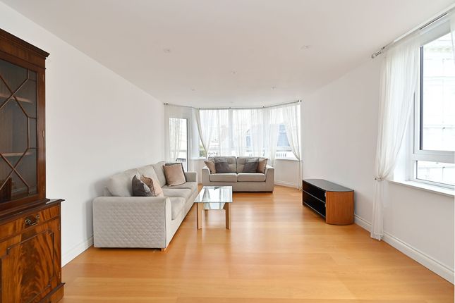 Flat 43, Hyde Park Towers, London photo 4