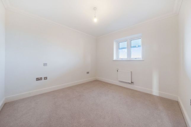 Flat to rent in Debden House, Fallow Drive, Newport, Saffron Walden