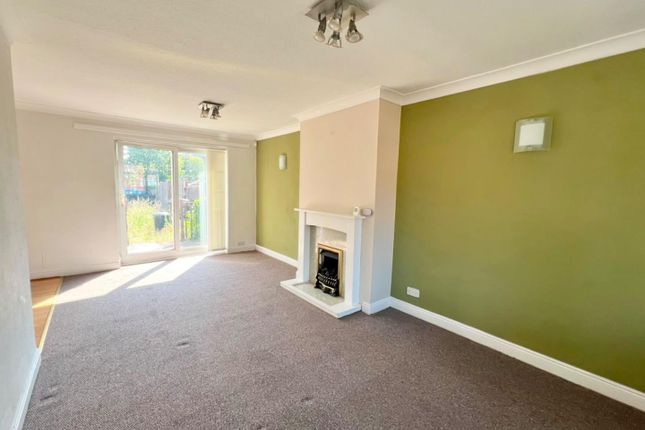 41, Over Green Drive, Kingshurst photo 2