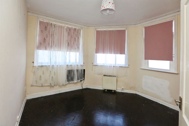 Flat 3, Royal Oak Court, 76, Brockhurst Road, Gosport photo 4