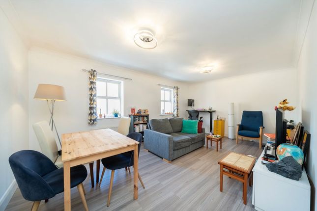 Flat 2, 13, Andover Place, London photo 3