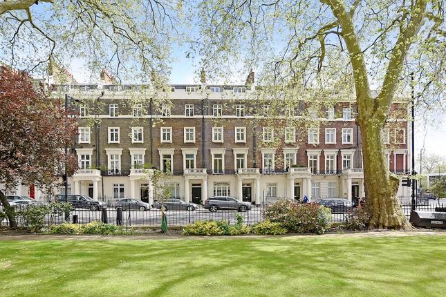 Thumbnail Flat for sale in Sussex Gardens, Lancaster Gate, London