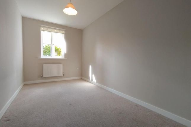 Flat to rent in Knights Maltings, Frome