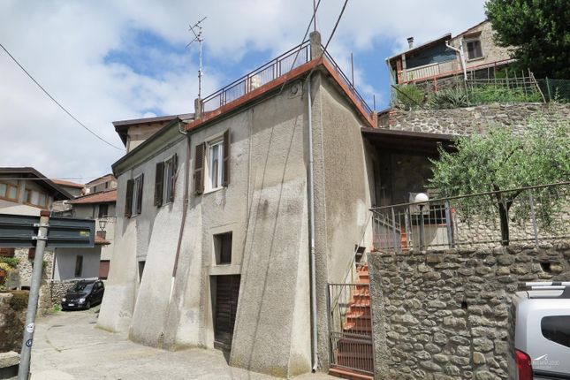 Thumbnail Town house for sale in Massa-Carrara, Filattiera, Italy