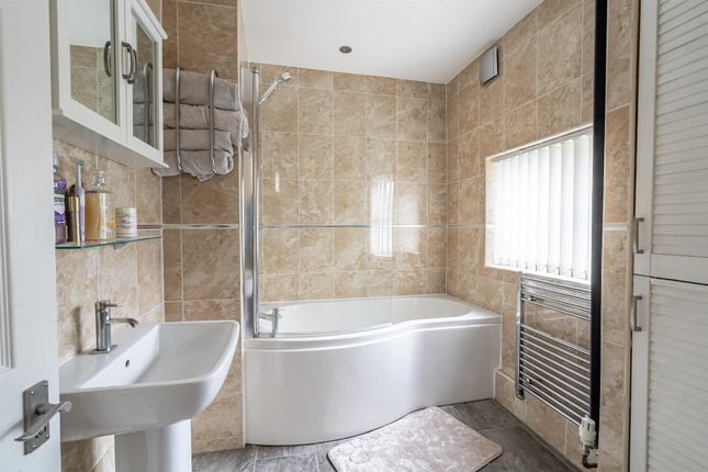 72, Volta Street, Selby photo 2