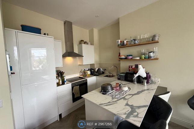 Flat, Denmark Terrace, Brighton photo 2