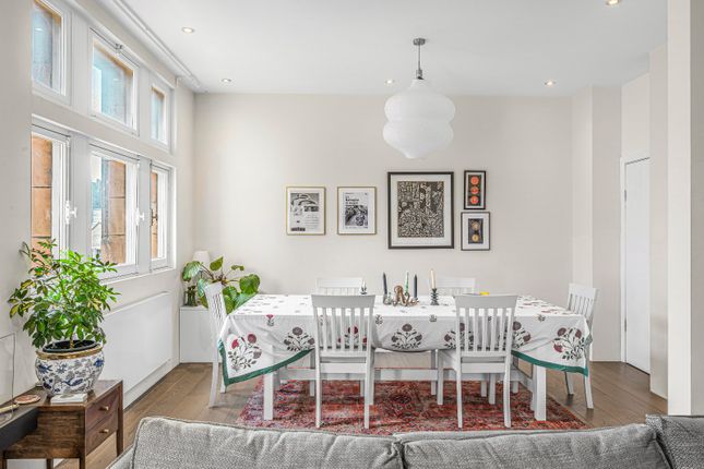Flat 28, Gordon Mansions,, Torrington Place, London photo 4