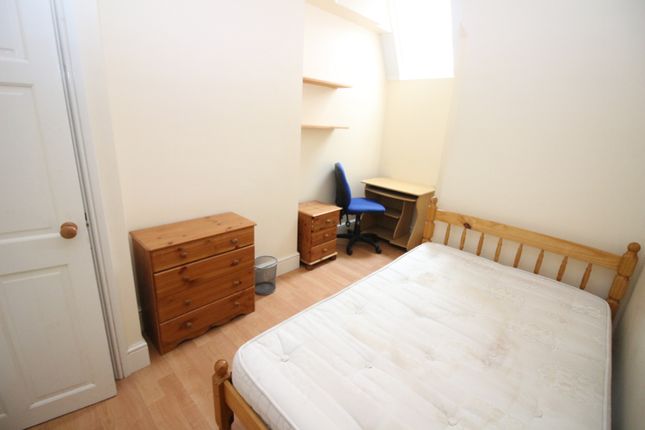 4, Tewkesbury Place, Cardiff photo 4