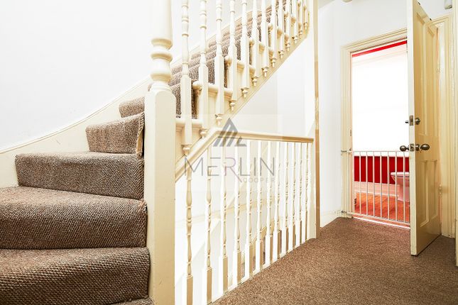 11, Hazelmere Road, London photo 3