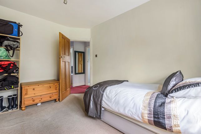 End terrace house for sale in Well Road, Barnet