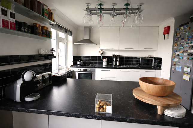 8, Sandringham Road, Maidenhead, Berkshire photo 5