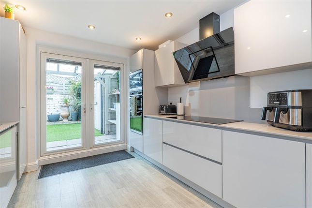 7, Buckholes Lane, Chorley photo 3