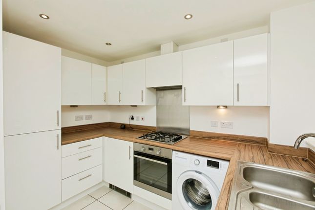 94, Hope Way, Swadlincote photo 2