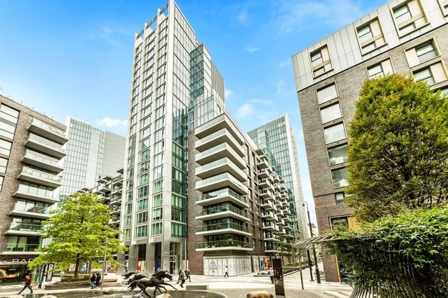 Thumbnail Flat to rent in Piazza Walk, London