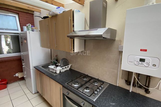 91, Donnington Gardens, Reading photo 3