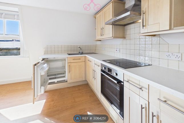 Flat, St Johns Villa, Cheltenham photo 4