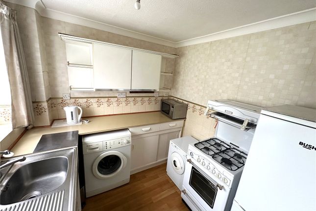 Flat for sale in Forris Avenue, Hayes, Greater London
