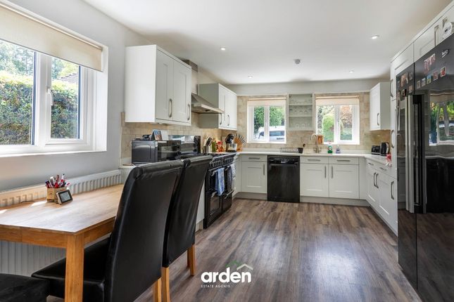 4 Edgewood Drive, Birmingham photo 2
