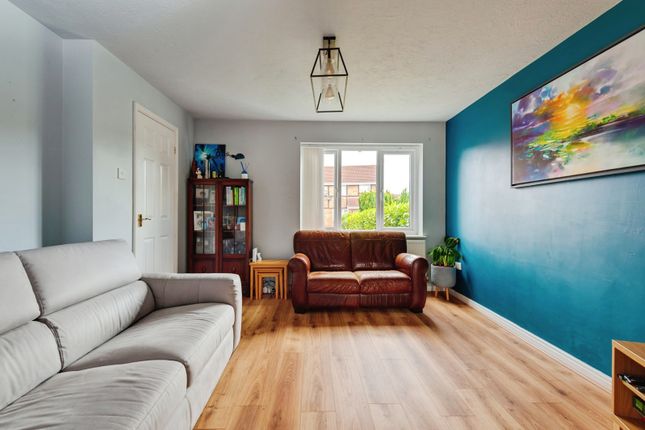 2, Ledbury Close, Merseyside photo 4