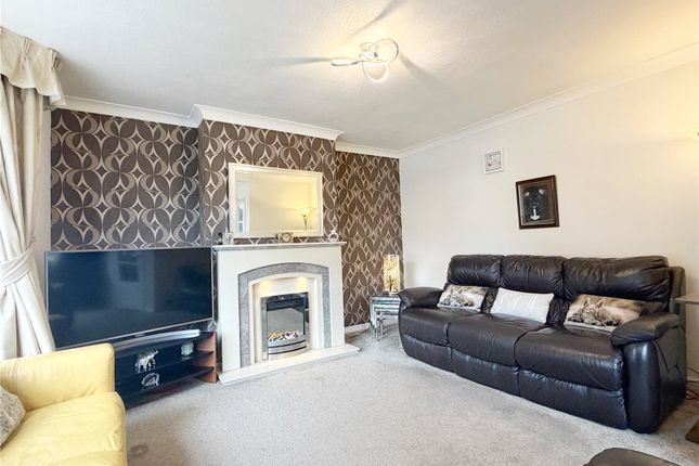 24, Glamis Avenue, Greater Manchester photo 4