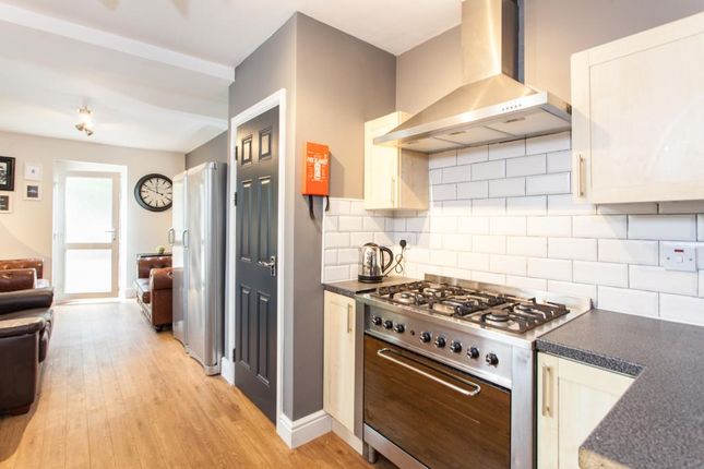 35, Kincraig Street, Cardiff photo 4