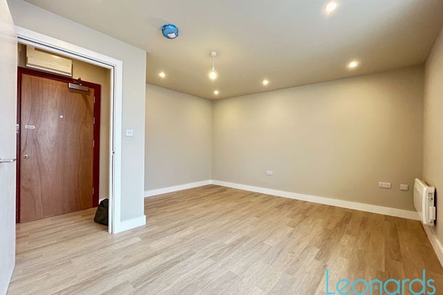 Flat 3, Croydon photo 5