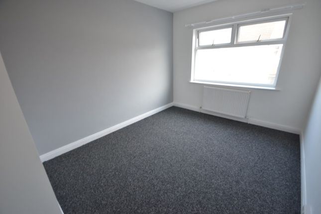 Terraced house to rent in Wall Street, Grimsby