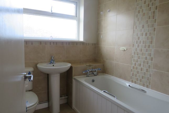 1, Eden Lane, Attleborough photo 3