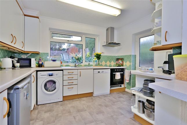 35, Limewood Close, Woking photo 3