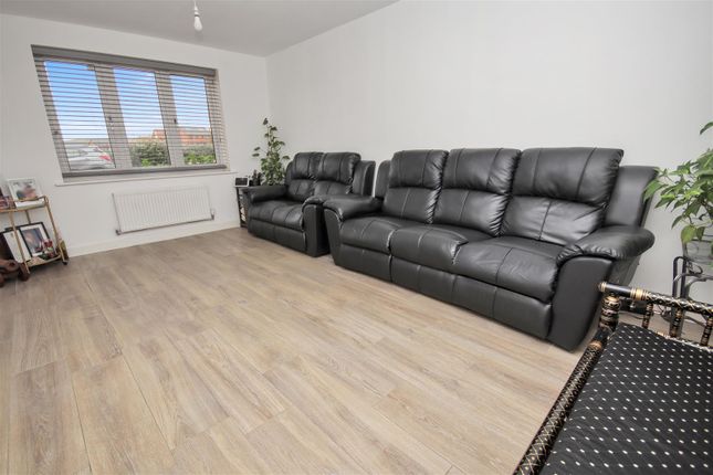 221, Fitzhugh Rise, Wellingborough photo 2