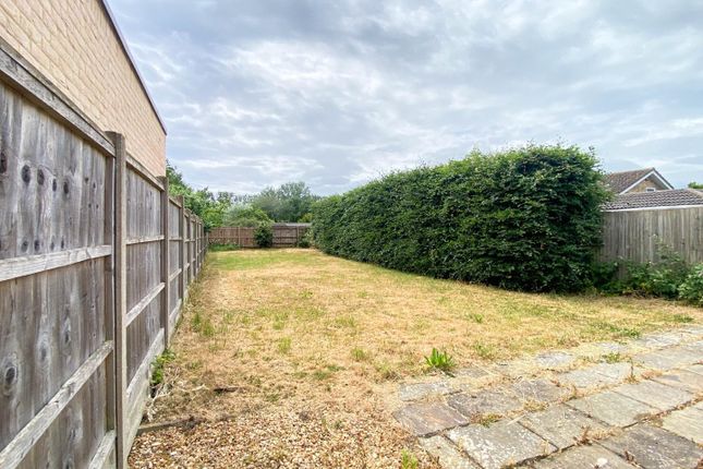 30, Cambridge Road, Oakington, Cambridge photo 2