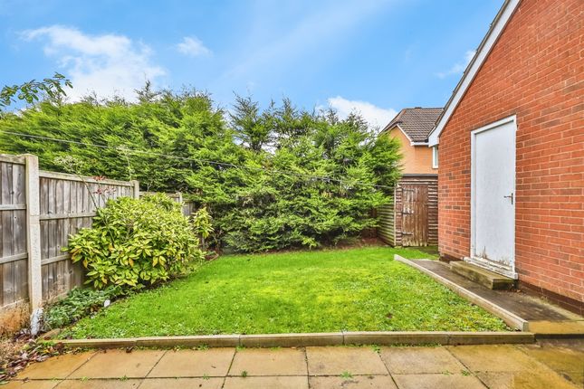72, Gunnersbury Way, Nottingham photo 3
