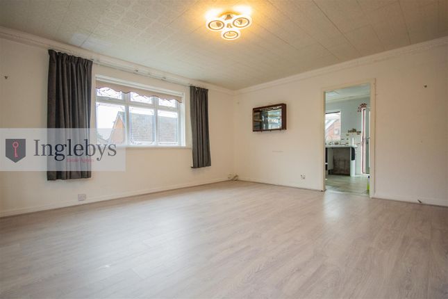 27, Glebe Gardens, Easington photo 4