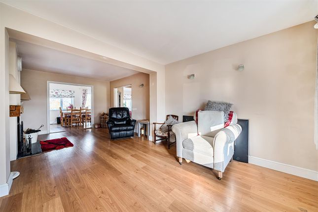3, Anderson Crescent, Arborfield Cross photo 4