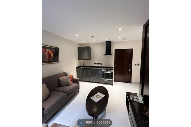 Studio flat on Apartment, Headrow Residence The Headrow, Leeds, £975/mo