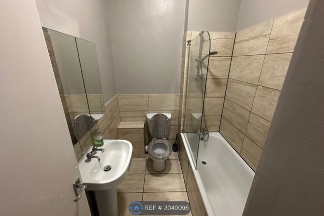 Flat B  Grosvenor Place, Margate photo 3