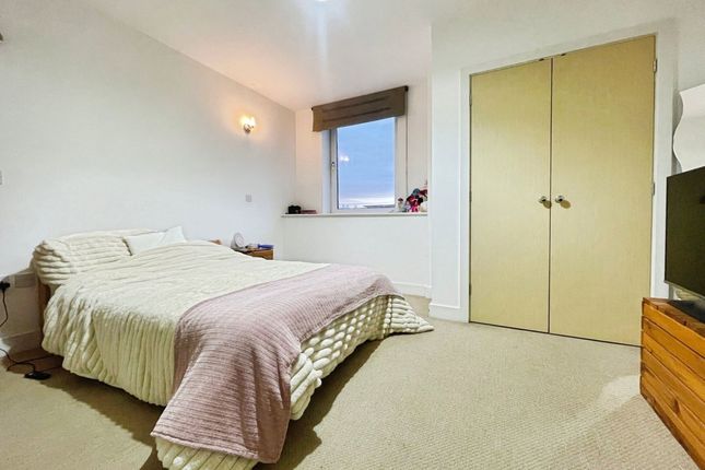 Flat 32, Telephone House, Southampton photo 4