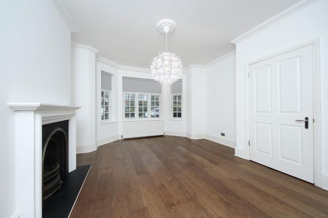 20, Stuart Avenue, London photo 2