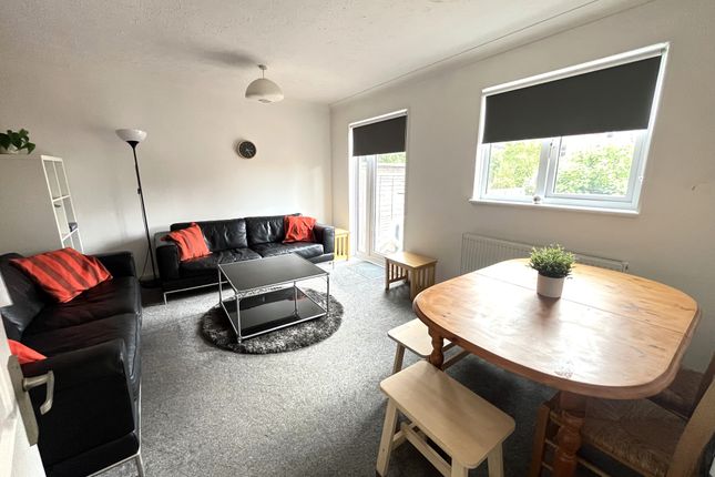 18, Culverland Close, Exeter photo 3