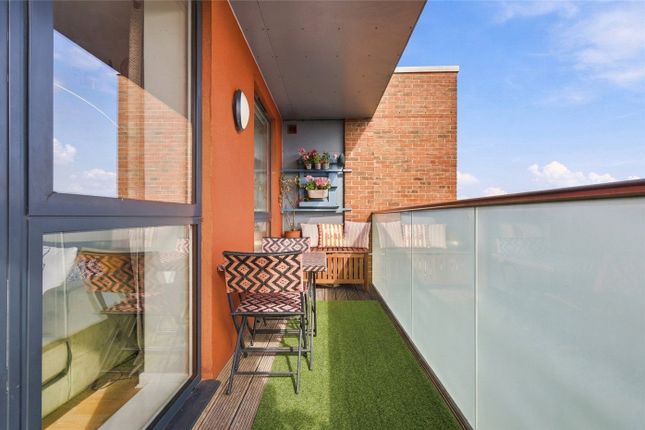Flat 36, Birdsmouth Court,, Bathurst Square, London photo 4