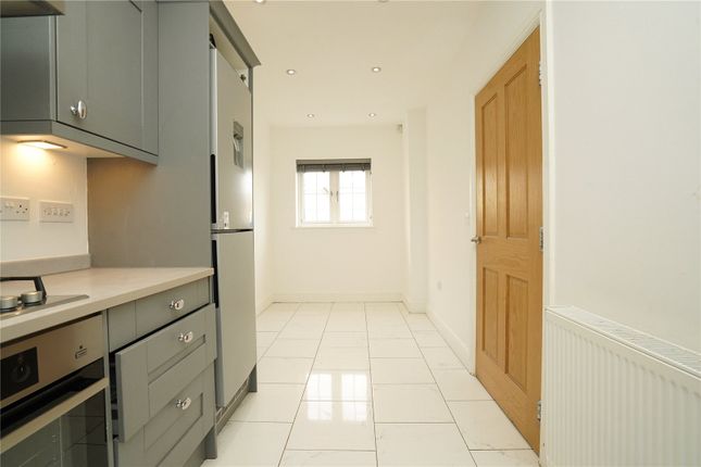7, Imperial Close, West Yorkshire photo 4