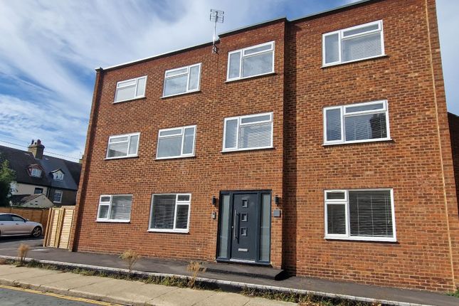 Flat to rent in Marsh House, St. Peters Road, Whitstable