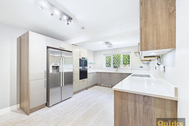 11, Coppens Green, Wickford photo 2