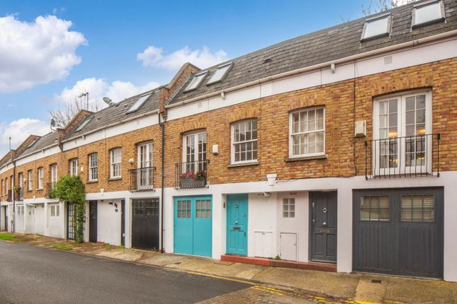 Mews house for sale in Royal Crescent Mews, Holland Park