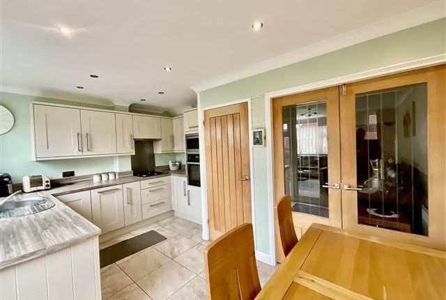 3-bed other on 12, Moss Drive Killamarsh, Sheffield, £210,000